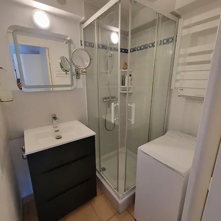 Villa Jolie Maison Veranda, 2 Ou 3 Personnes, Belle Vue Sur La Reserve Naturelle, Wifi, Marines, 200m De La Lrma94b Portiragnes