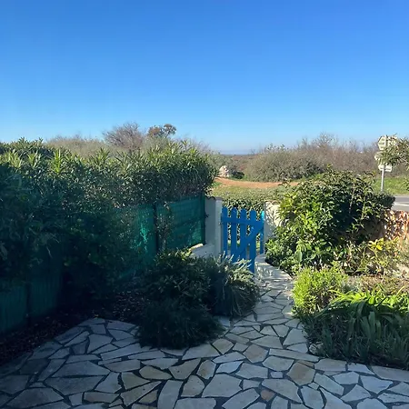 Villa Jolie Maison Veranda, 2 Ou 3 Personnes, Belle Vue Sur La Reserve Naturelle, Wifi, Marines, 200m De La Lrma94b
