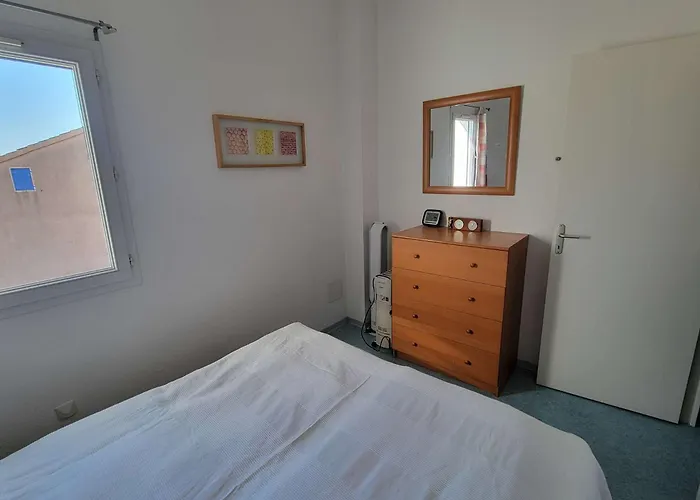 Willa Jolie Maison Veranda, 2 Ou 3 Personnes, Belle Vue Sur La Reserve Naturelle, Wifi, Marines, 200m De La Lrma94b *